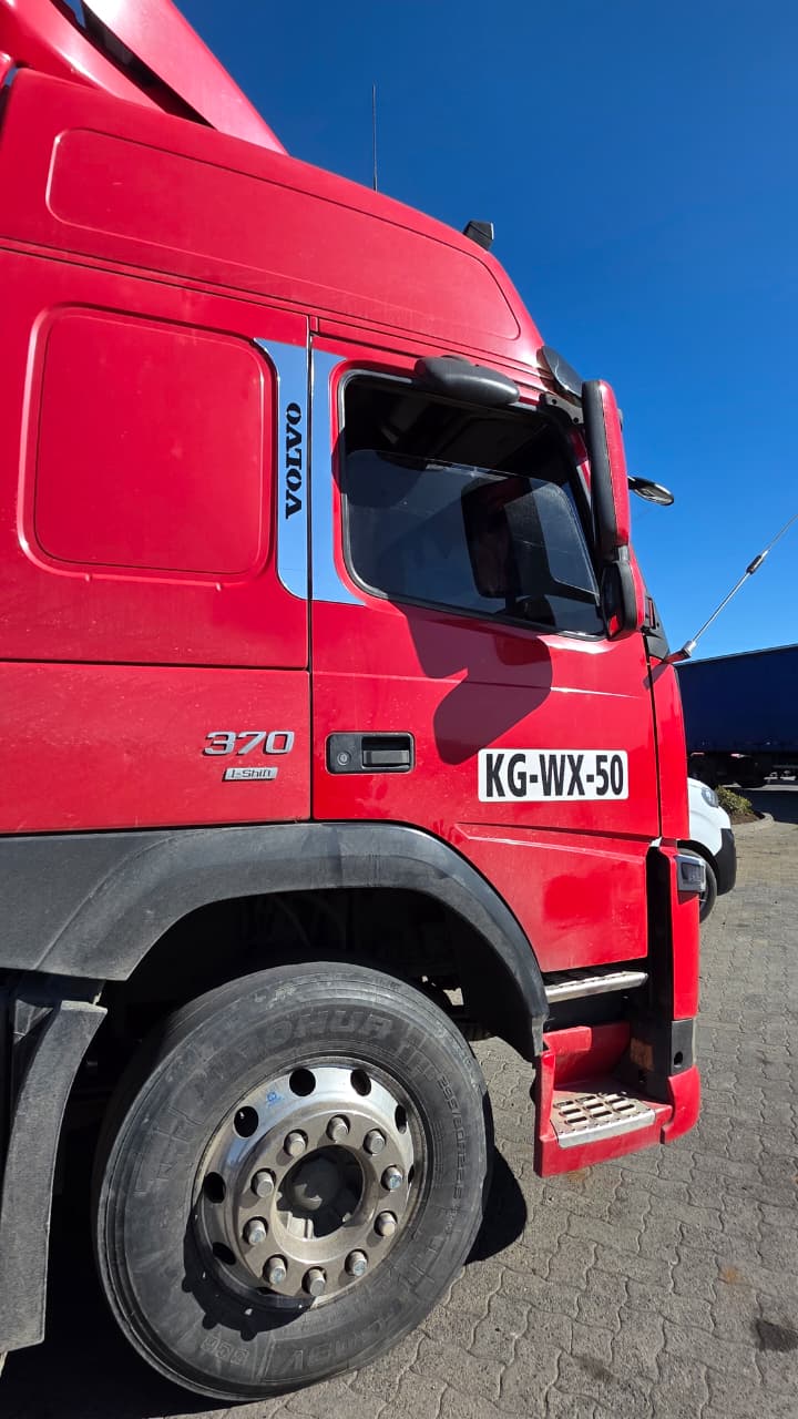 CONJUNTO COLUMNA DE PUERTA- VOLVO FH 1994 A 2014