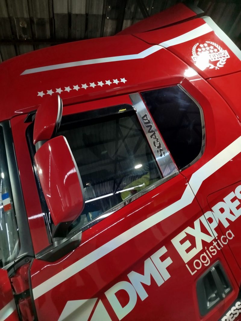 VIDRIO FALSO- SCANIA S6