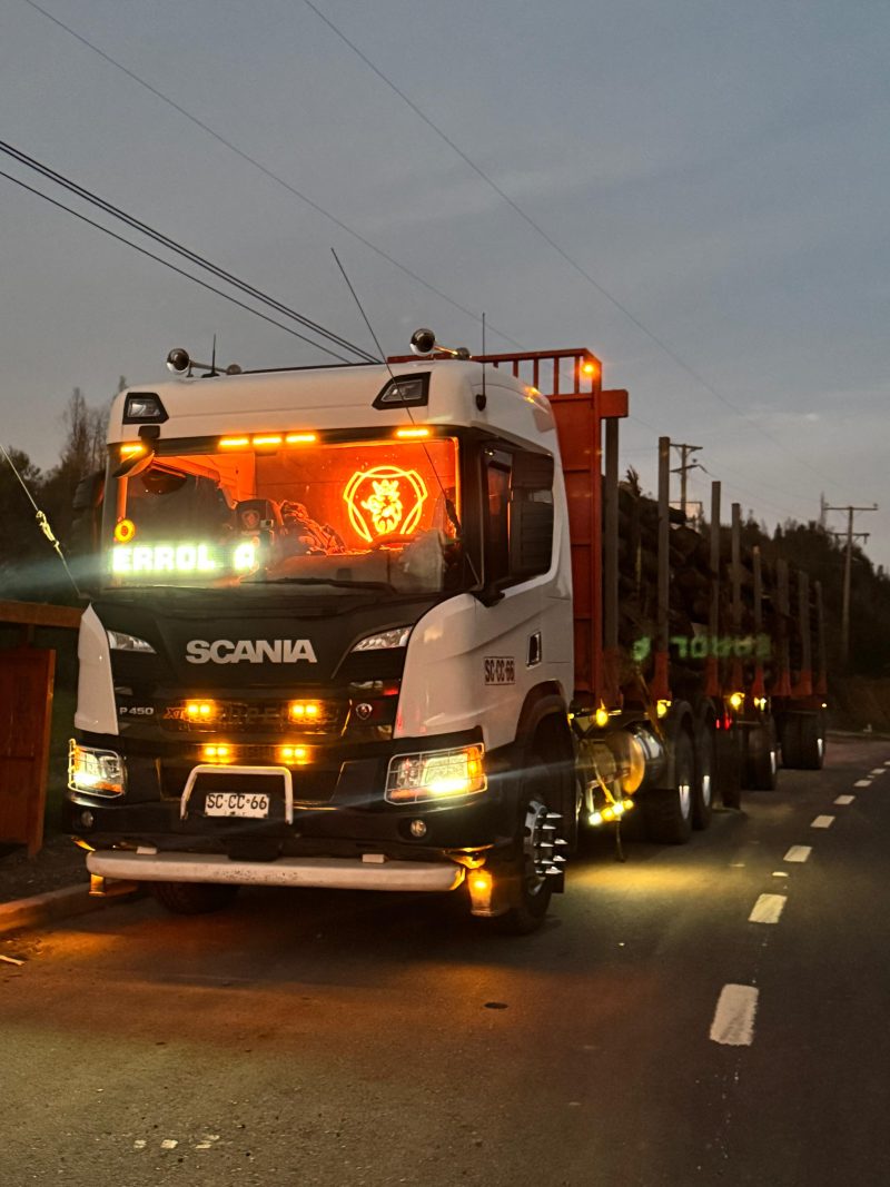 NEÓN SCANIA-AMBAR