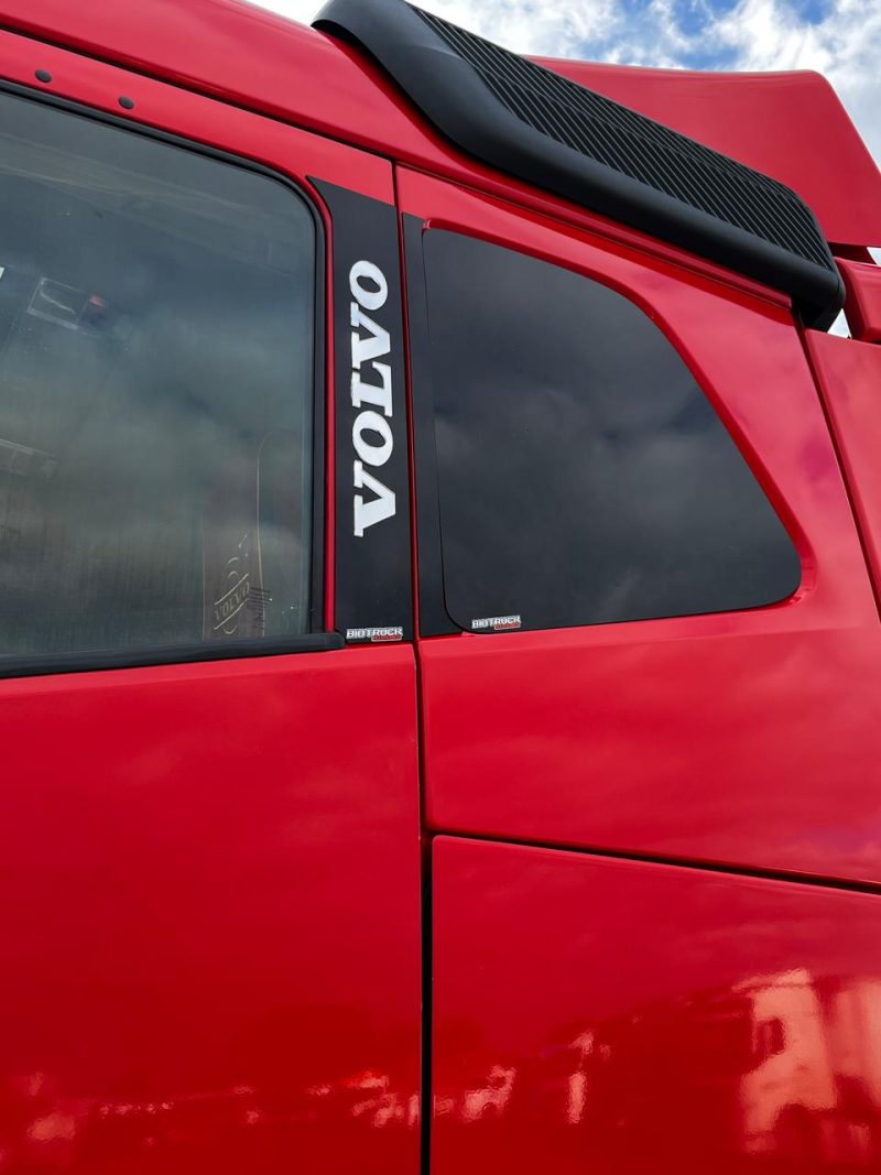 VIDRIO FALSO- VOLVO