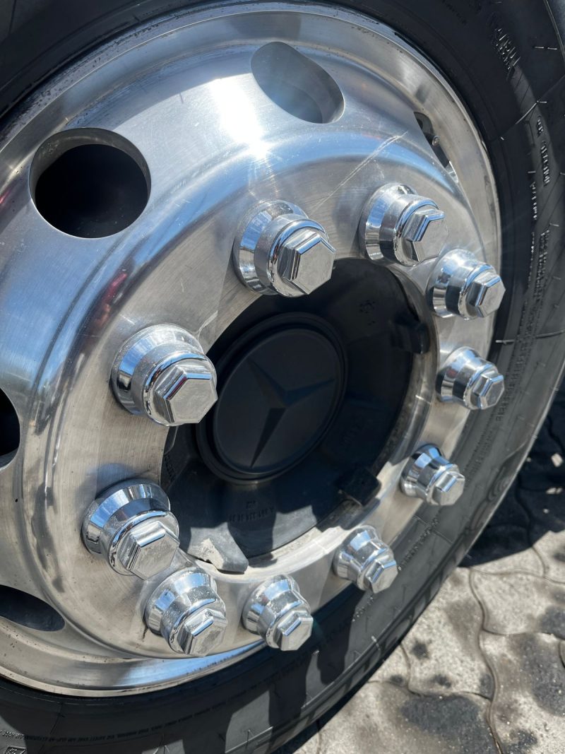 CUBRE TUERCA ALEMANA 32/33