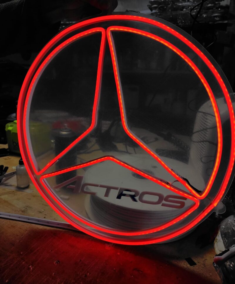 NEÓN ACTROS- ROJO